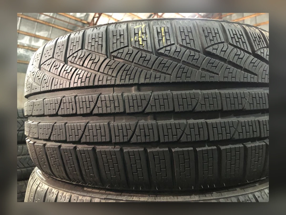 Pirelli — 235/35 R19 — Pirelli 235/35 R19 Зима (липучка) 4 шт (Комплект) — 7.5