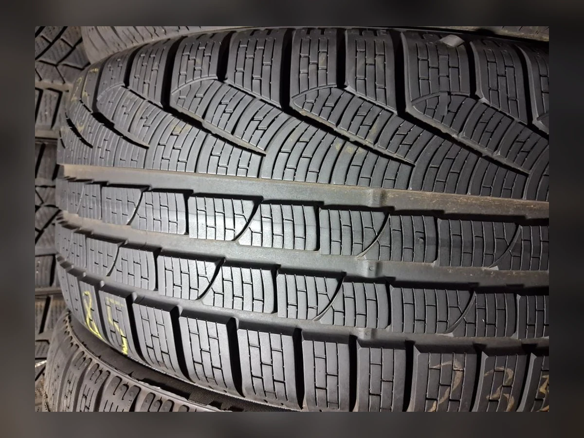 Pirelli — Pirelli 235/40 R19 — 235/40 R19
