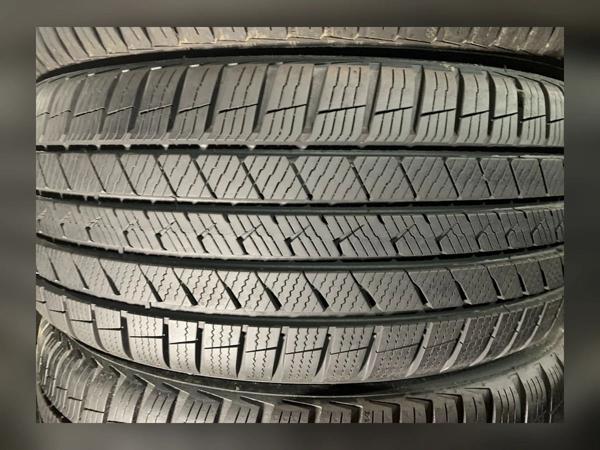 Vredestein — 235/40 R19 — Vredestein 235/40 R19 Всесезонка 4 шт (Комплект) — 7.0