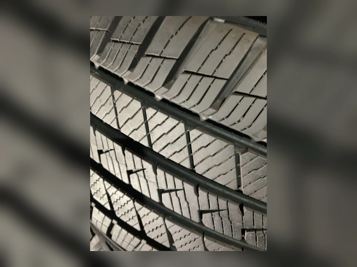 Vredestein — 235/40 R19 — Vredestein 235/40 R19 Всесезонка 4 шт (Комплект) — 7.0