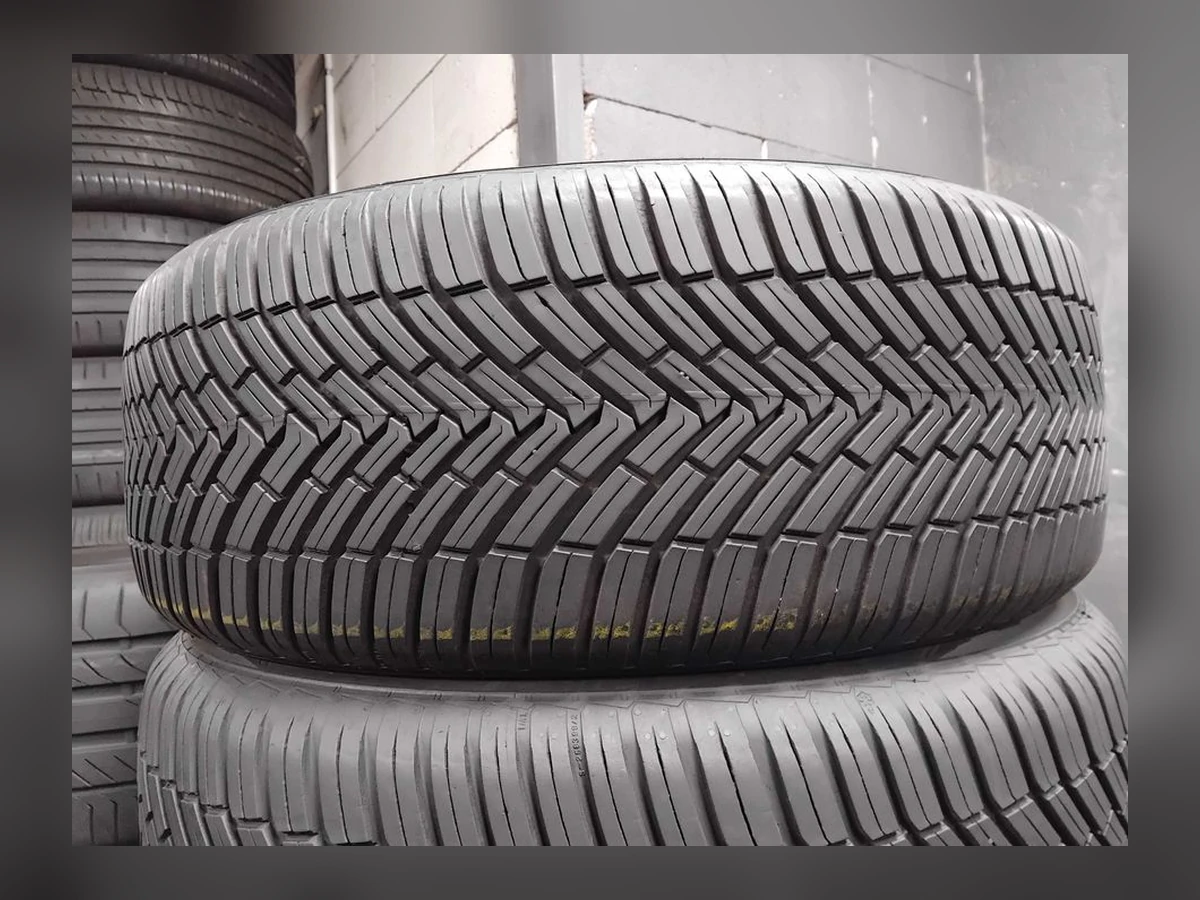 Continental — 225/55 R18 — Continental 225/55 R18 Всесезонка 4 шт (Комплект) — 5.5