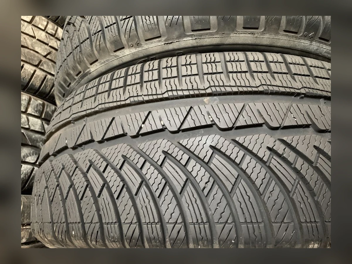 Michelin — Michelin 235/55 R17 — 235/55 R17