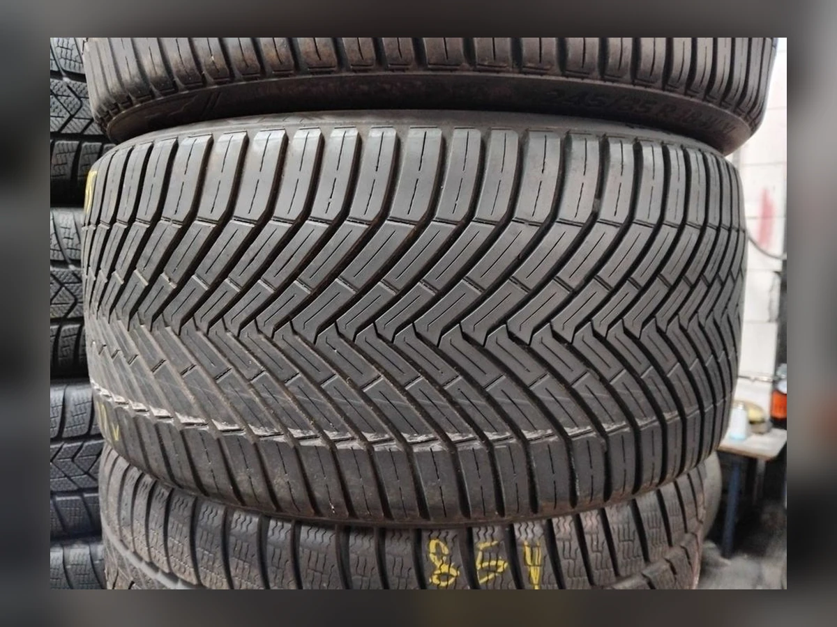 Continental — 245/35 R18 — Continental 245/35 R18 Всесезонка 2 шт (Пара) — 5.5