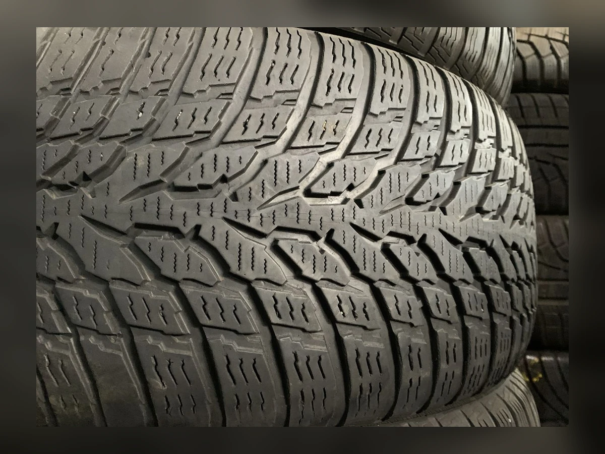 Nokian — Nokian 235/55 R17 — 235/55 R17