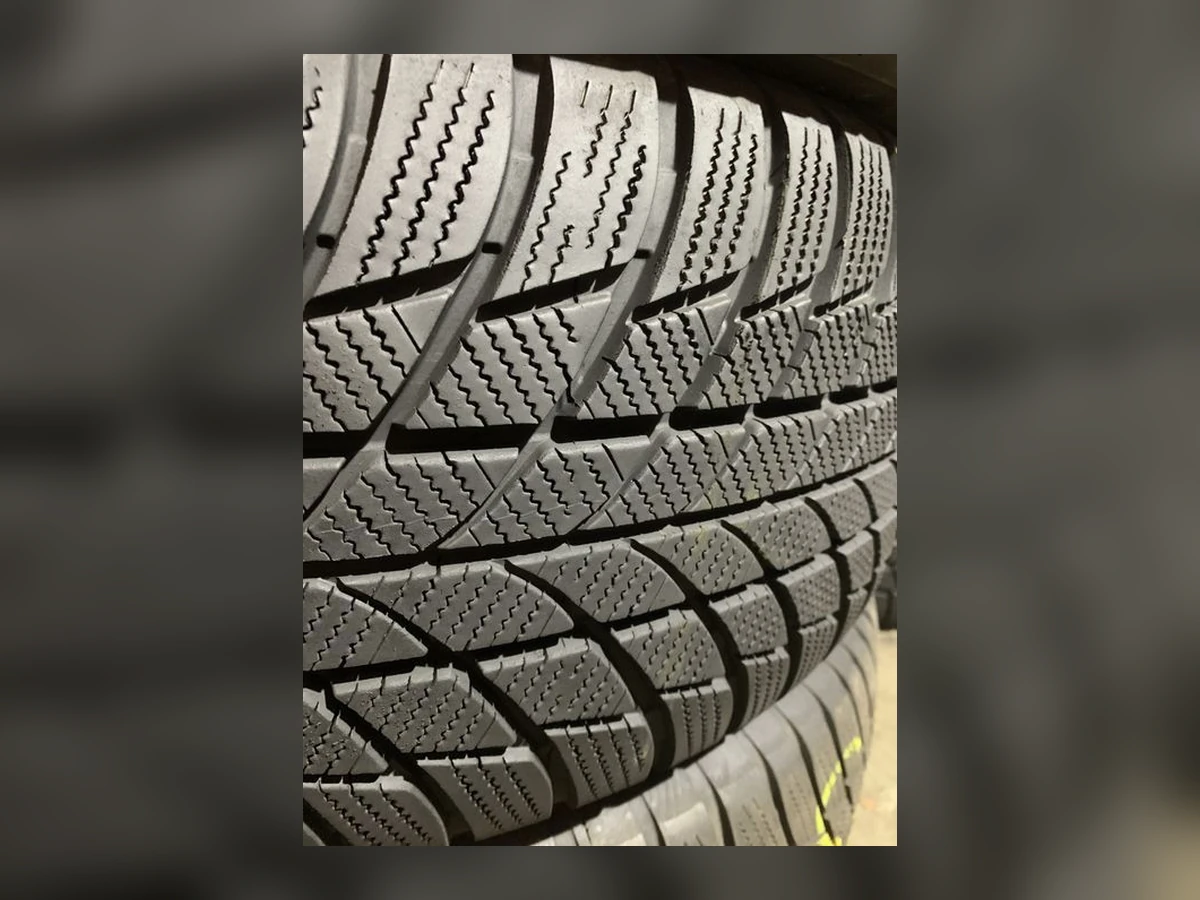 Bridgestone — 215/65 R17 — Bridgestone 215/65 R17 Зима (липучка) 2 шт (Пара) — 6.5