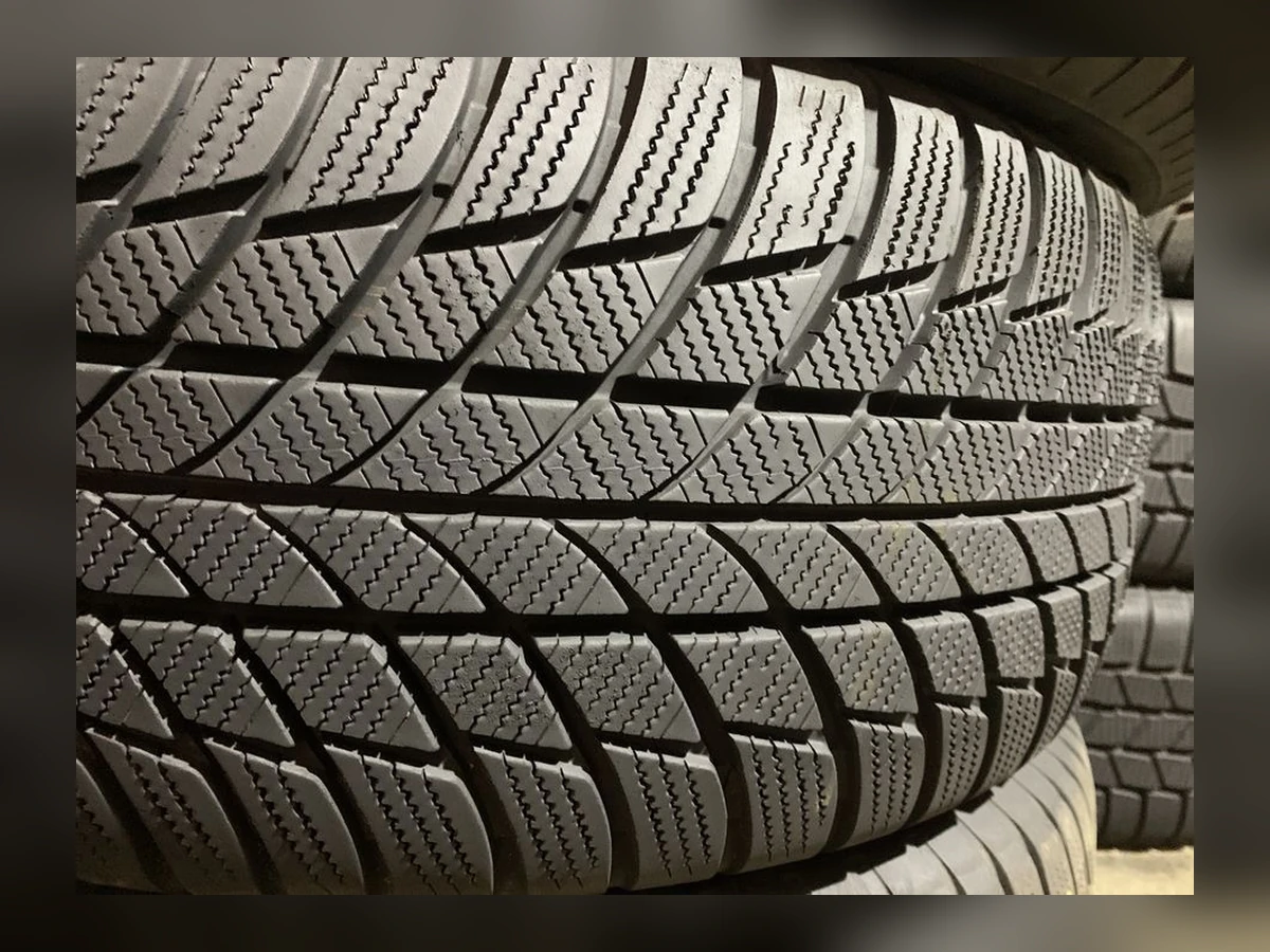 Bridgestone — 215/65 R17 — Bridgestone 215/65 R17 Зима (липучка) 2 шт (Пара) — 6.5