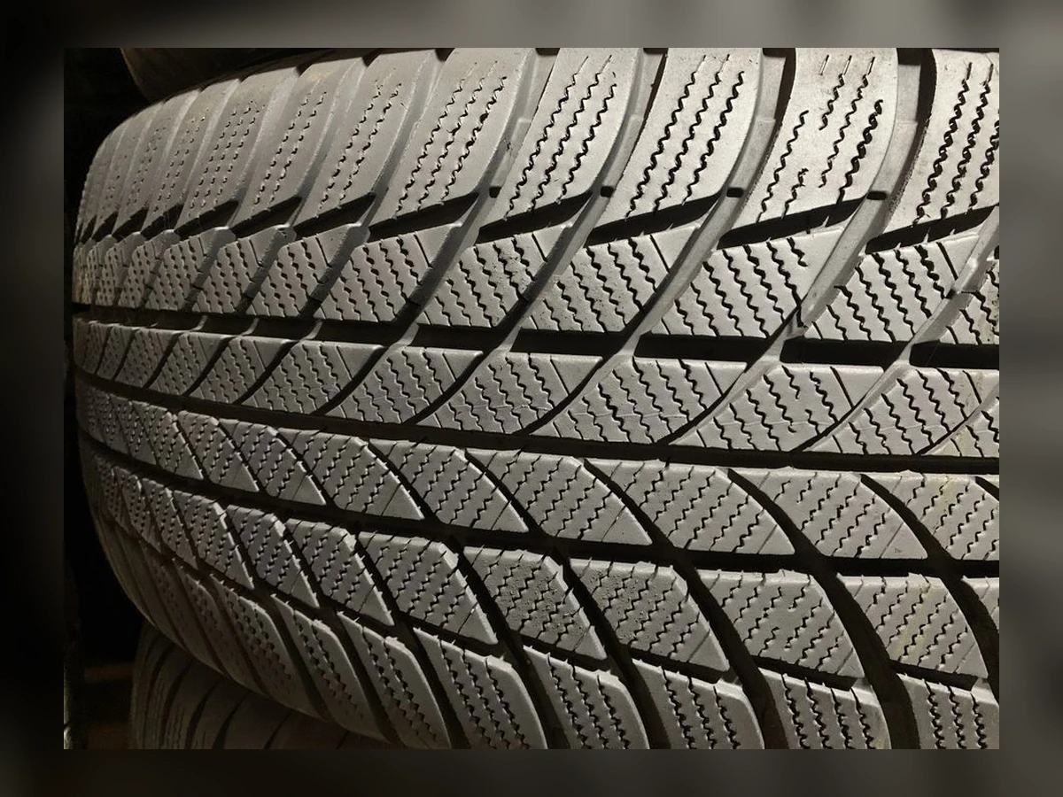 Bridgestone — 215/65 R17 — Bridgestone 215/65 R17 Зима (липучка) 2 шт (Пара) — 6.5