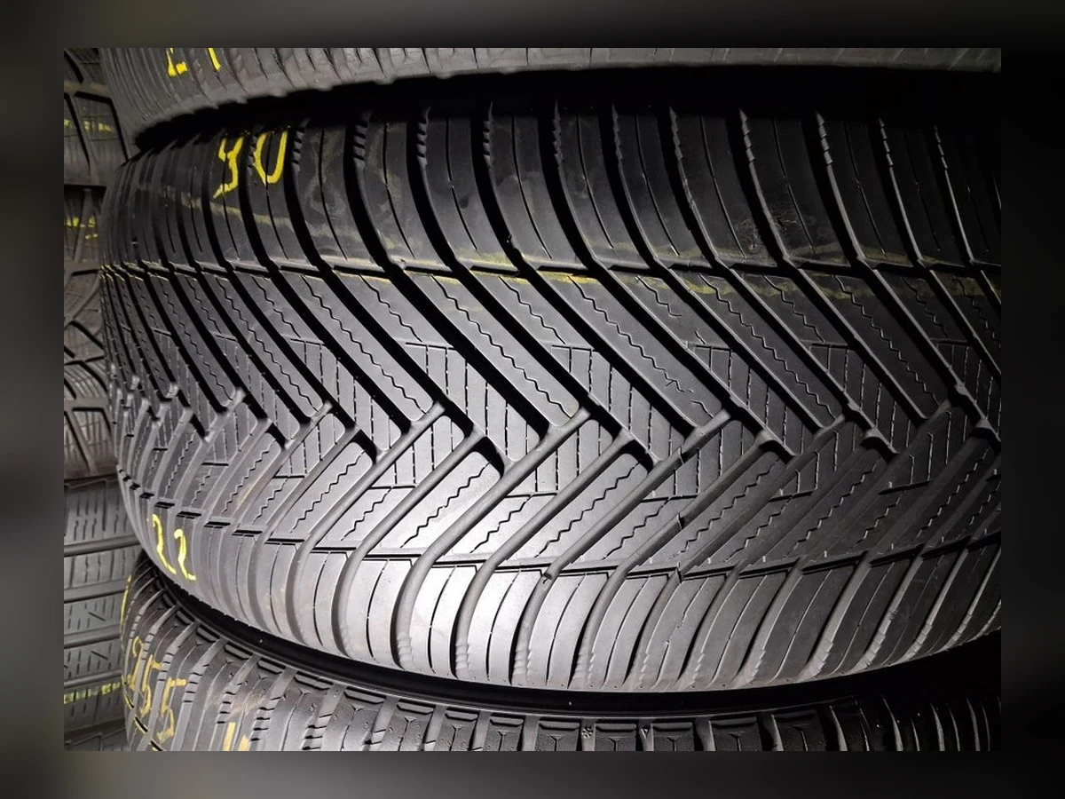 Michelin — 255/40 R19 — Michelin 255/40 R19 Всесезонка 4 шт (Комплект) — 6.5
