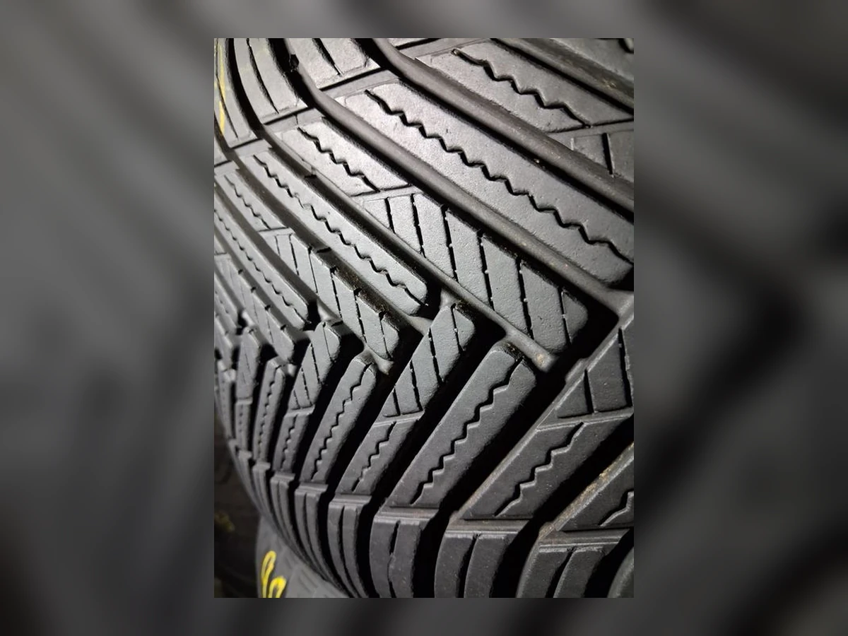 Michelin — 255/40 R19 — Michelin 255/40 R19 Всесезонка 4 шт (Комплект) — 6.5