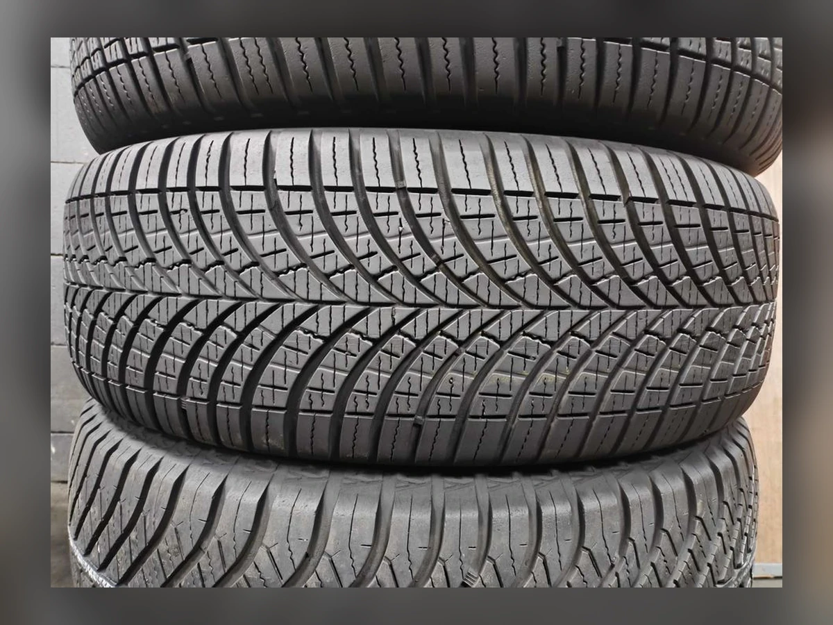 Goodyear — 215/60 R17 — Goodyear 215/60 R17 Всесезонка 4 шт (Комплект) — 5.5