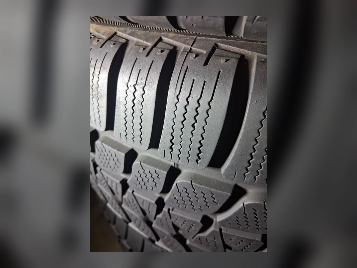 Bridgestone — 255/55 R18 — Bridgestone 255/55 R18 Зима (липучка) 4 шт (Комплект) — 7.0