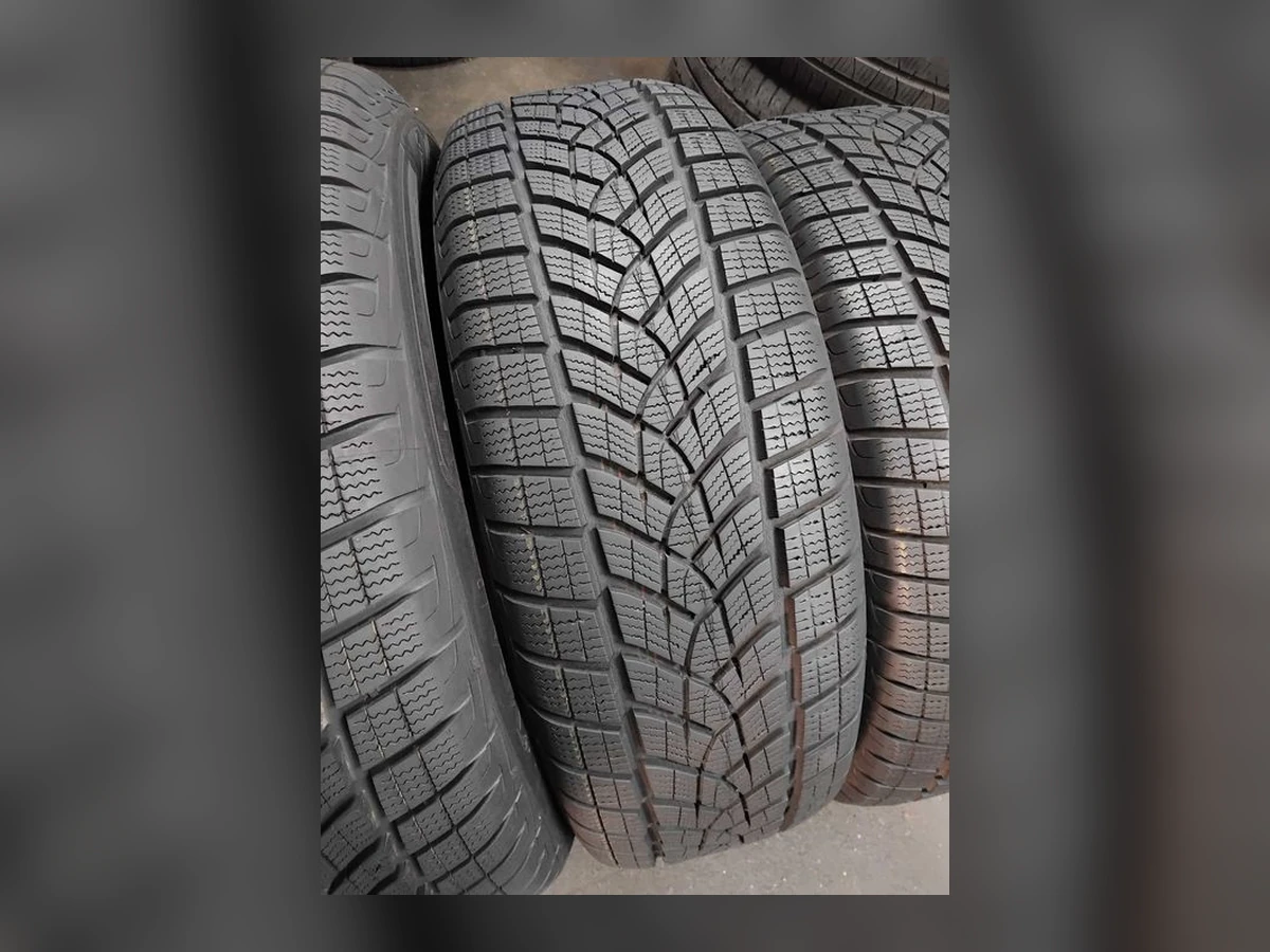 Goodyear — 235/65 R17 — Goodyear 235/65 R17 Зима (липучка) 4 шт (Комплект) — 5.5