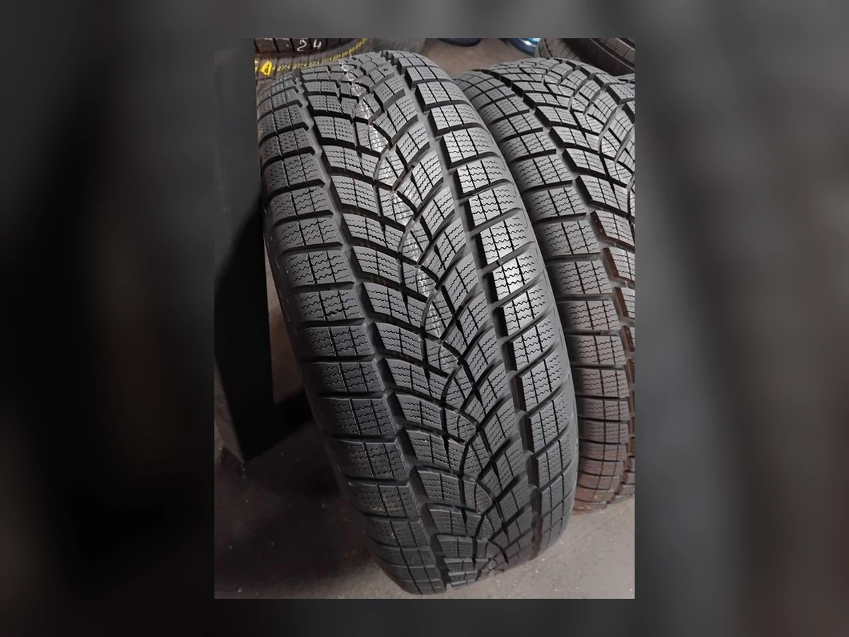 Goodyear — 235/65 R17 — Goodyear 235/65 R17 Зима (липучка) 4 шт (Комплект) — 5.5
