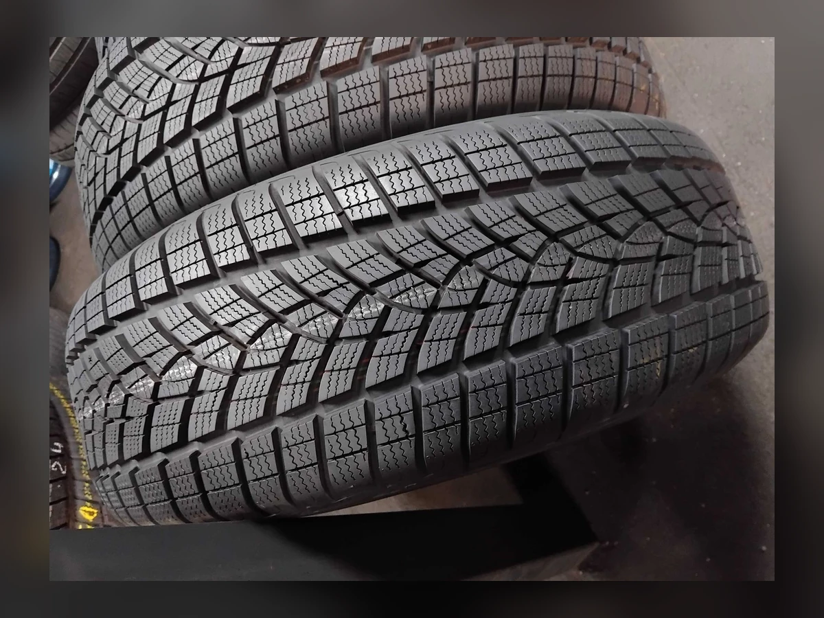 Goodyear — 235/65 R17 — Goodyear 235/65 R17 Зима (липучка) 4 шт (Комплект) — 5.5