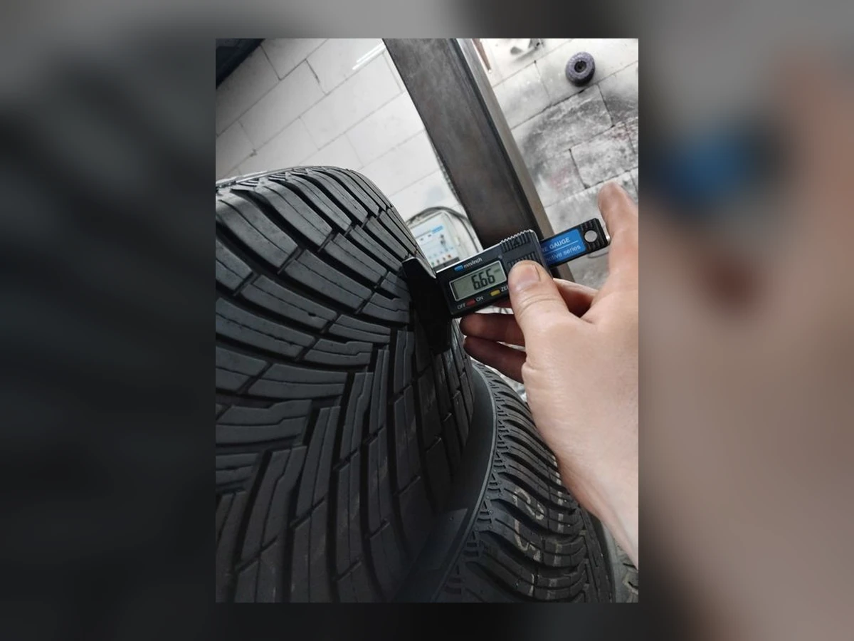 Pirelli — 225/45 R18 — Pirelli 225/45 R18 Всесезонка 2 шт (Пара) — 5.5