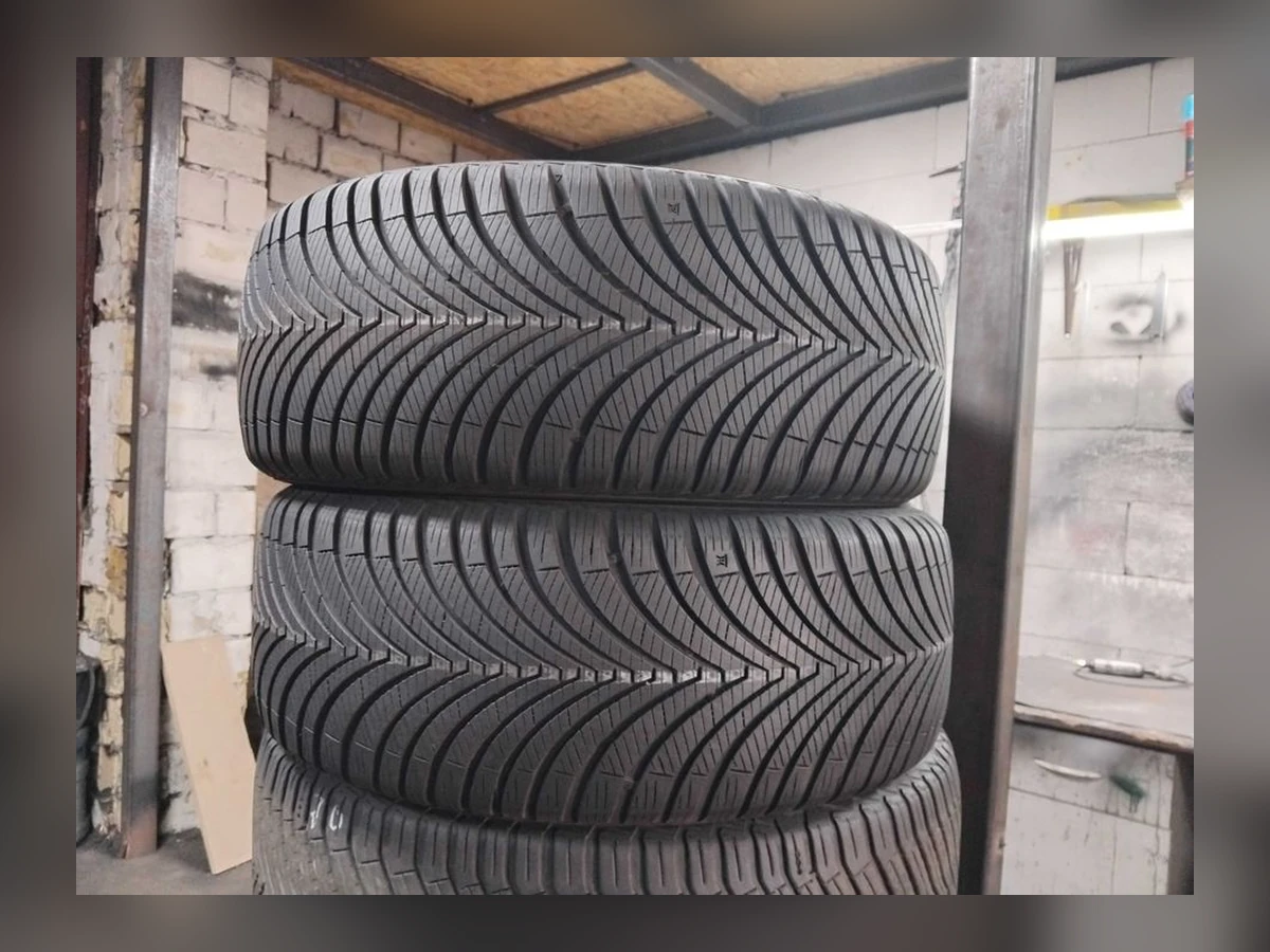 Kumho — 225/45 R18 — Kumho 225/45 R18 Всесезонка 2 шт (Пара) — 5.5