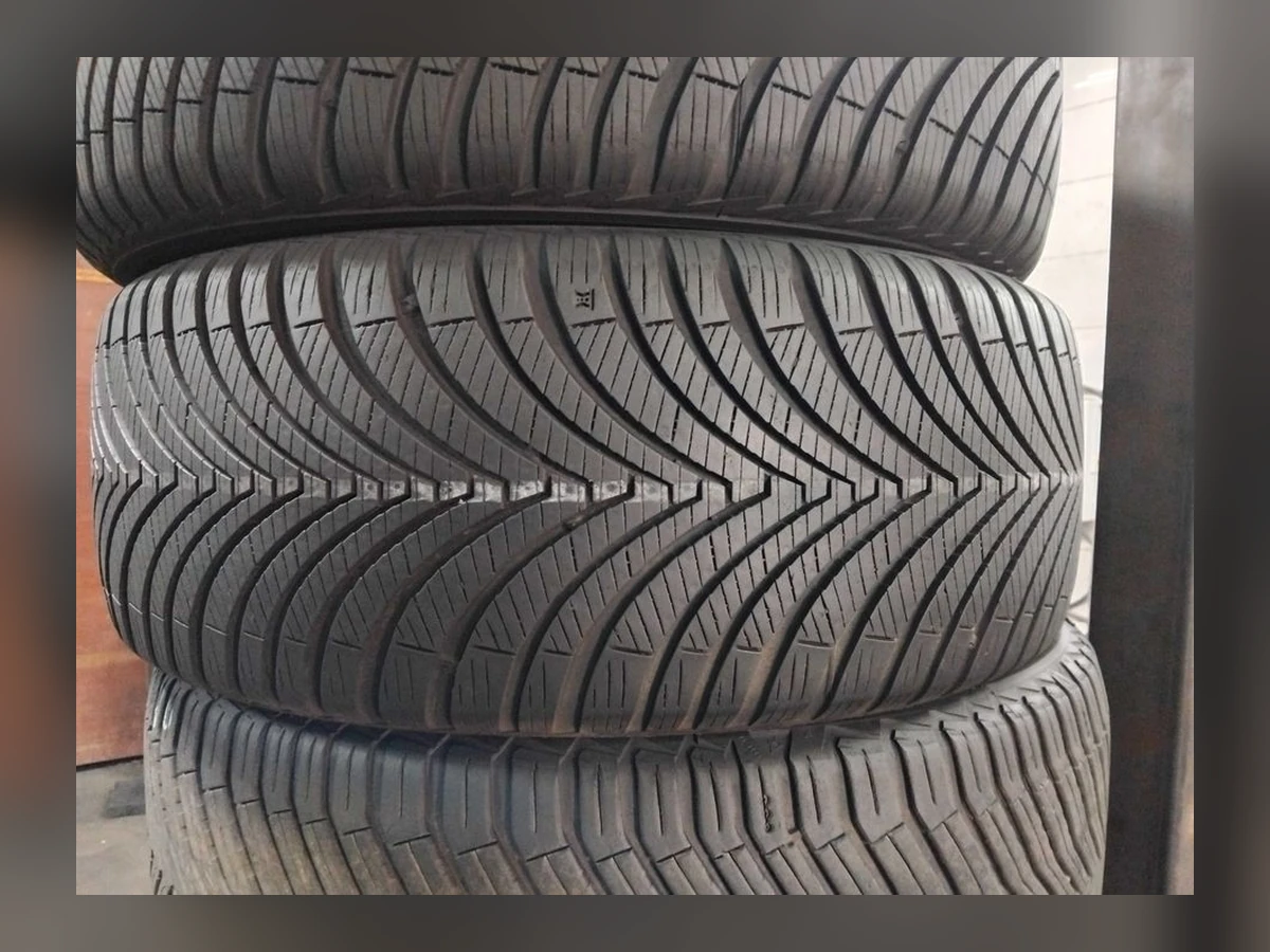 Kumho — 225/45 R18 — Kumho 225/45 R18 Всесезонка 2 шт (Пара) — 5.5