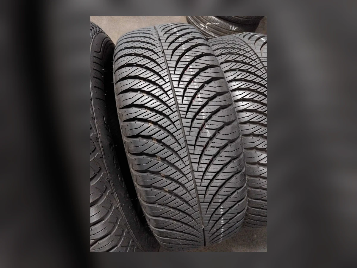Goodyear — 215/60 R16 — Goodyear 215/60 R16 Всесезонка 4 шт (Комплект) — 5.5