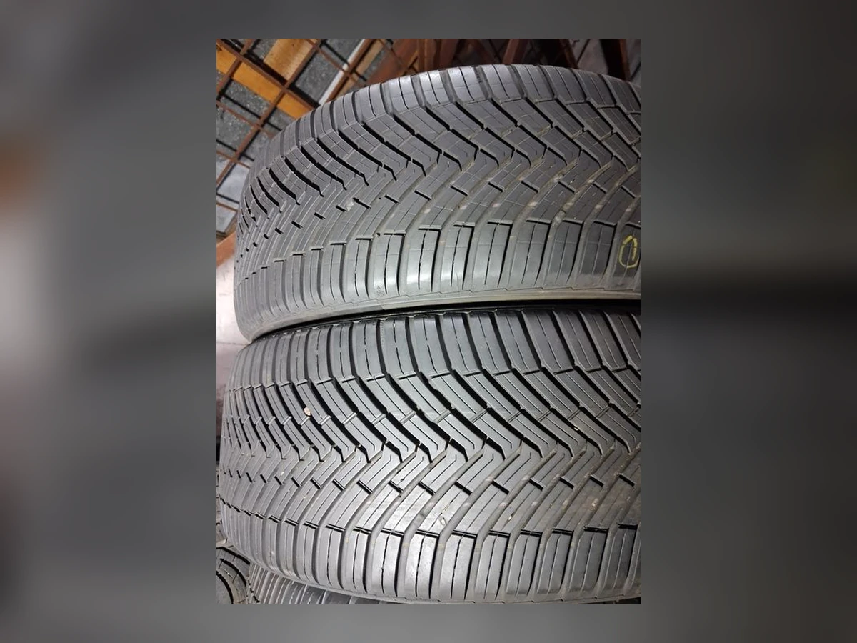 Continental — 235/45 R19 — Continental 235/45 R19 Всесезонка 2 шт (Пара) — 7.0