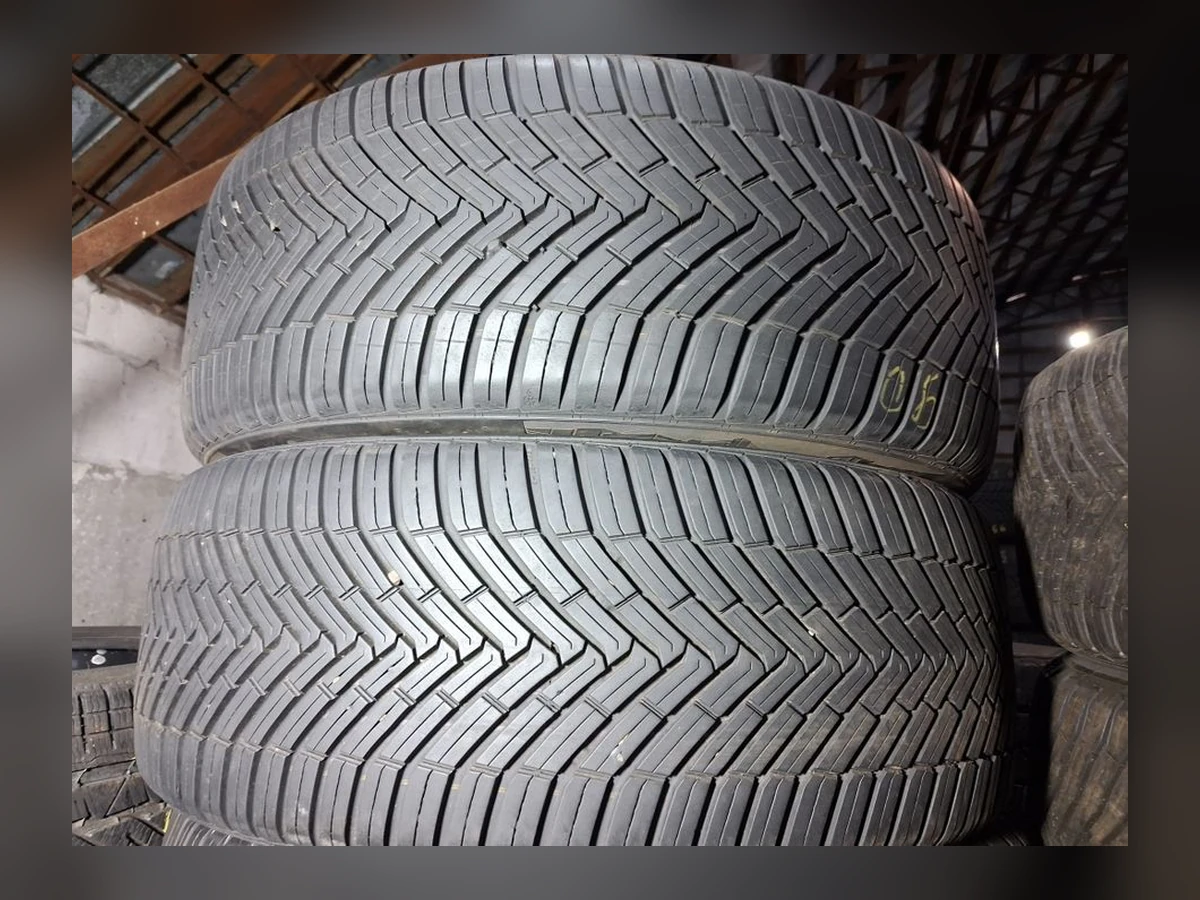 Continental — 235/45 R19 — Continental 235/45 R19 Всесезонка 2 шт (Пара) — 7.0