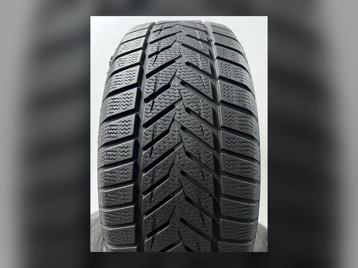 Vredestein — Vredestein 215/50 R18 — 215/50 R18