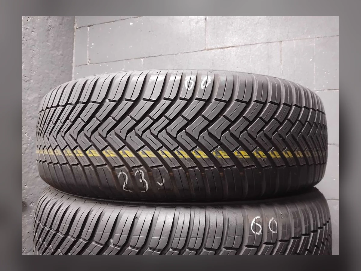 Continental — 215/65 R17 — Continental 215/65 R17 Всесезонка 4 шт (Комплект) — 5.5