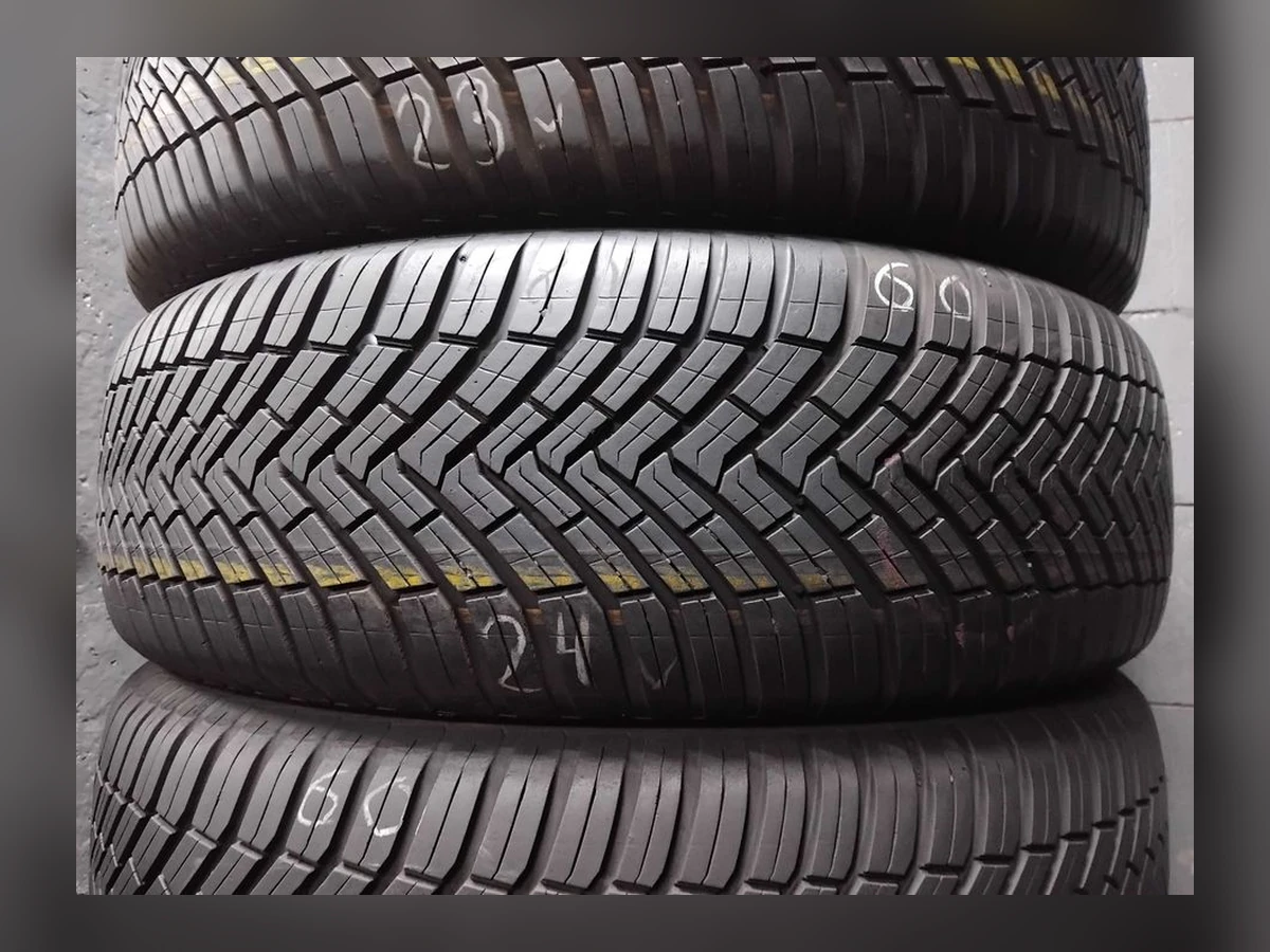 Continental — 215/65 R17 — Continental 215/65 R17 Всесезонка 4 шт (Комплект) — 5.5