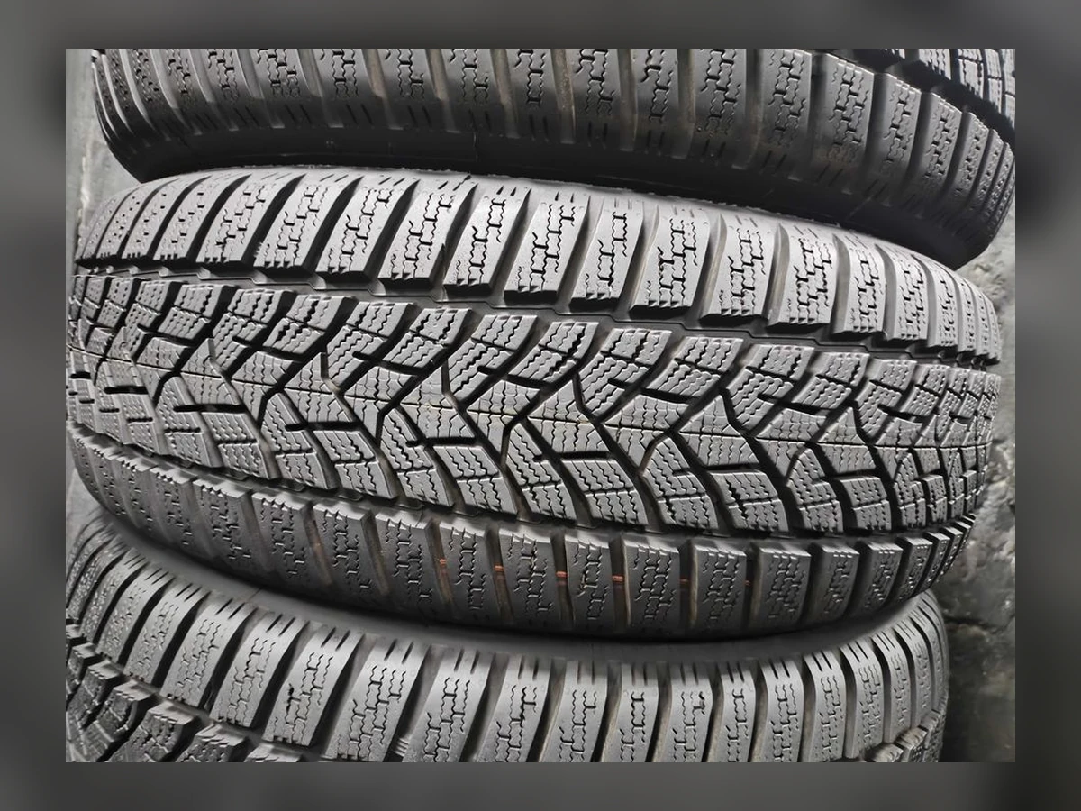 Dunlop — 205/60 R16 — Dunlop 205/60 R16 Зима (липучка) 4 шт (Комплект) — 8.5+ (Новая)