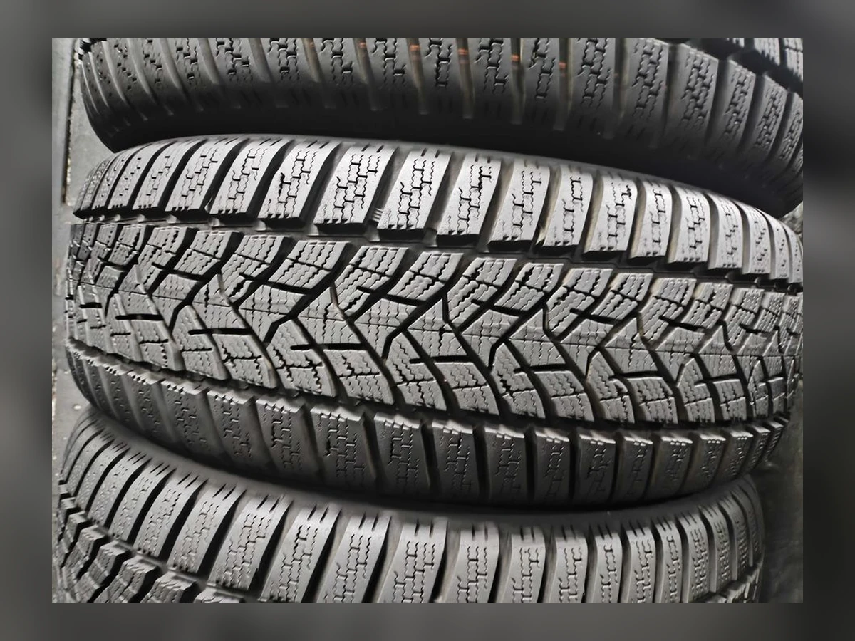 Dunlop — 205/60 R16 — Dunlop 205/60 R16 Зима (липучка) 4 шт (Комплект) — 8.5+ (Новая)