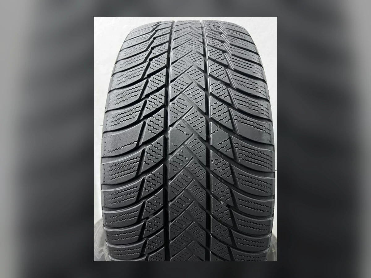 Bridgestone — 235/45 R20 — Bridgestone 235/45 R20 Зима (липучка) 2 шт (Пара) — 4.5