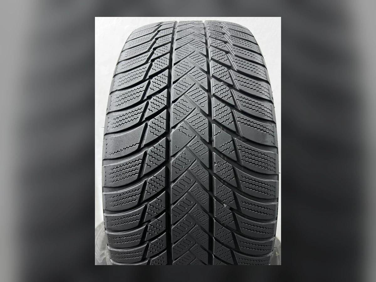 Bridgestone — Bridgestone 235/45 R20 — 235/45 R20