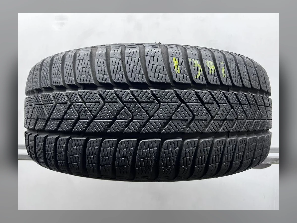 Pirelli — 235/45 R18 — Pirelli 235/45 R18 Зима (липучка) 1 шт (Одиночка) — 7.5
