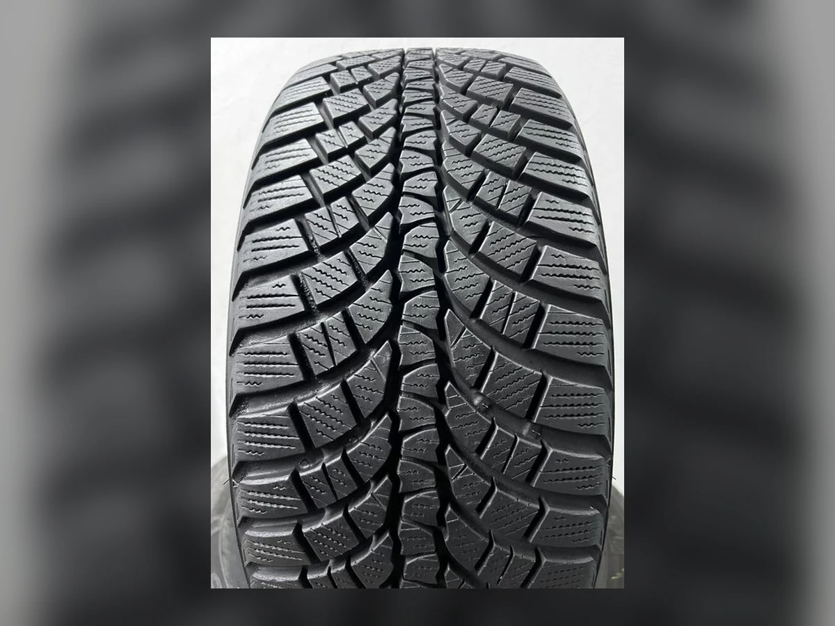 Kumho — 225/45 R17 — Kumho 225/45 R17 Зима (липучка) 1 шт (Одиночка) — 8.5+ (Новая)