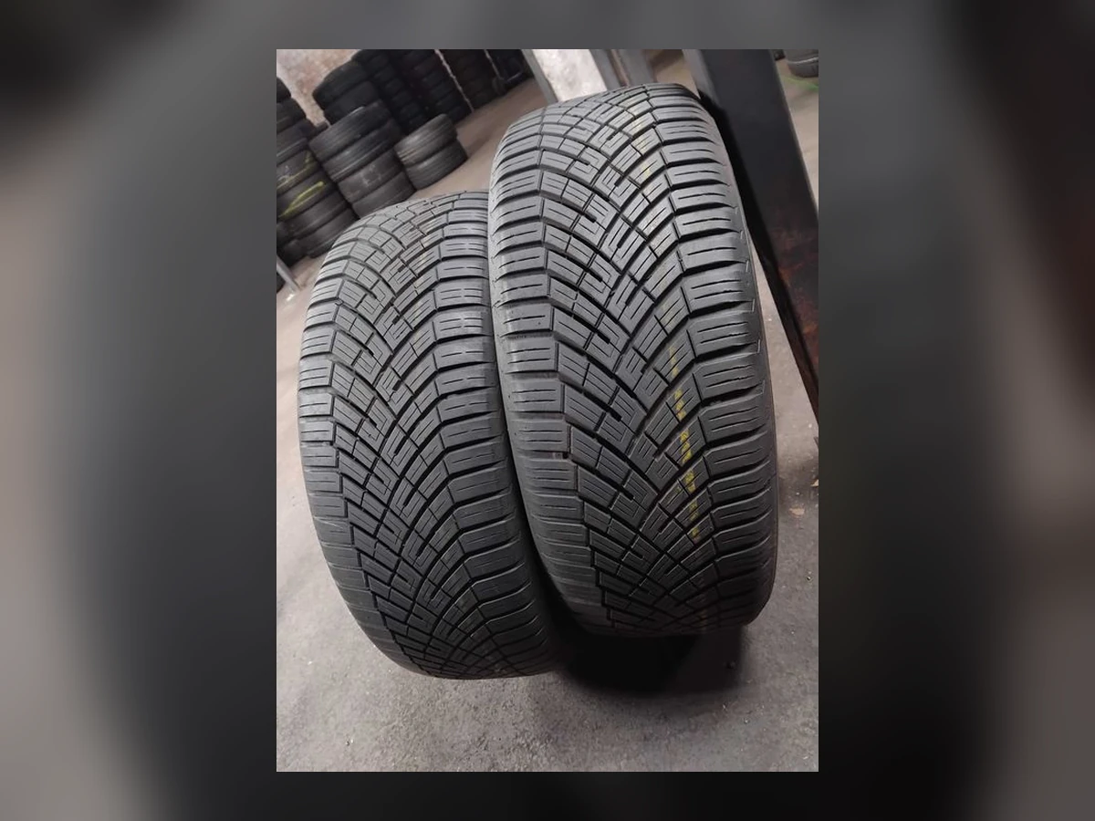 Continental — 225/55 R17 — Continental 225/55 R17 Всесезонка 2 шт (Пара) — 5.5