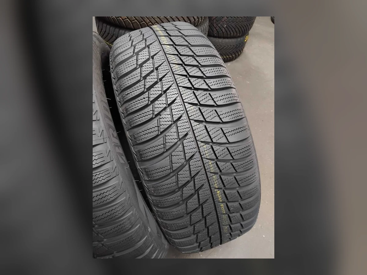 Bridgestone — 205/55 R16 — Bridgestone 205/55 R16 Зима (липучка) 4 шт (Комплект) — 5.5
