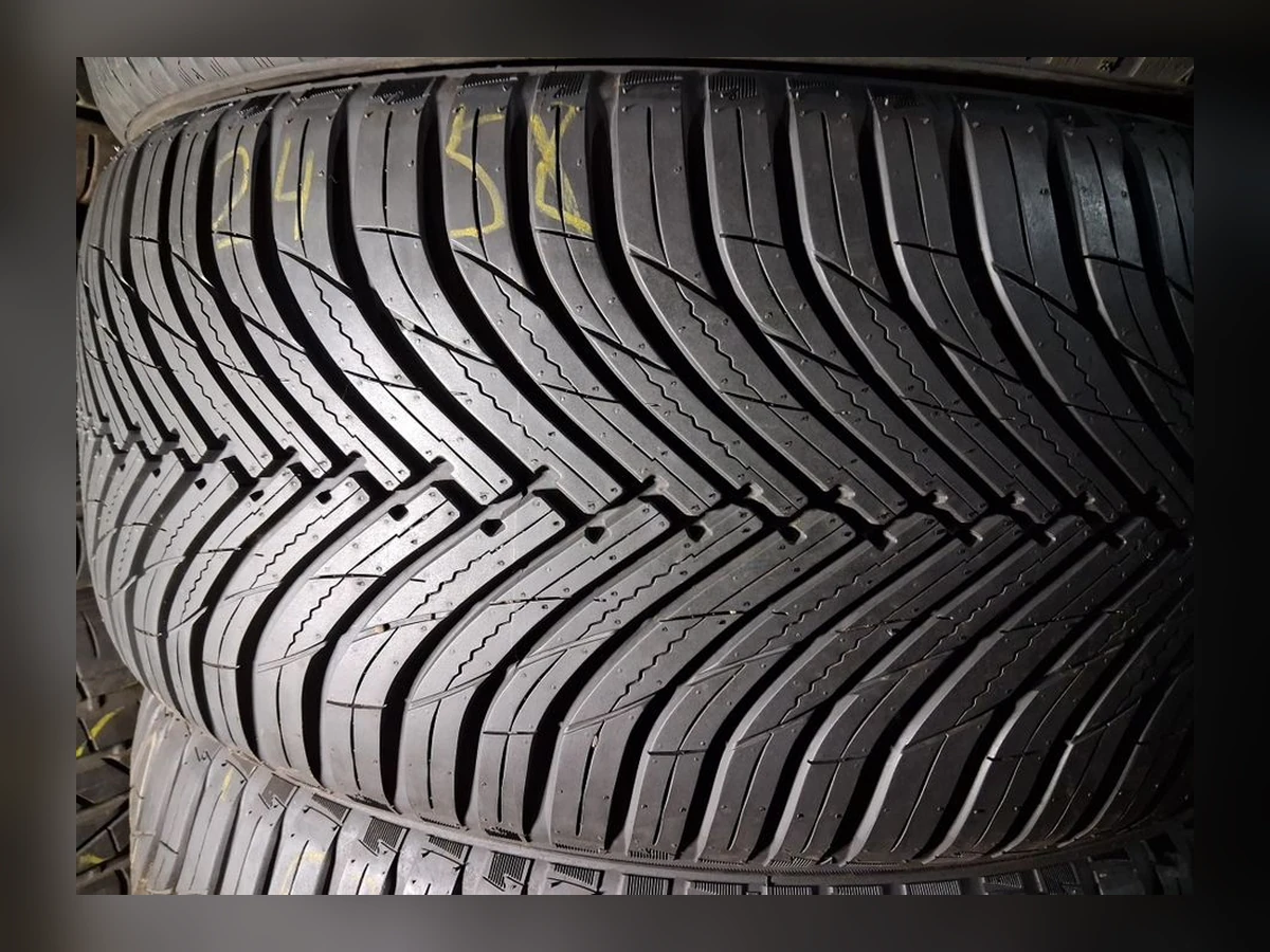 Michelin — 245/40 R20 — Michelin 245/40 R20 Всесезонка 2 шт (Пара) — 7.0