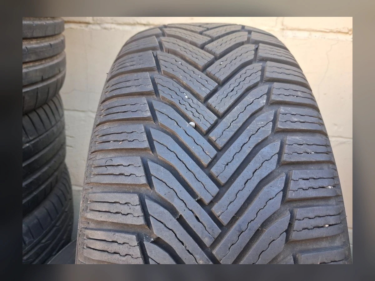 Michelin — Michelin 215/55 R17 — 215/55 R17