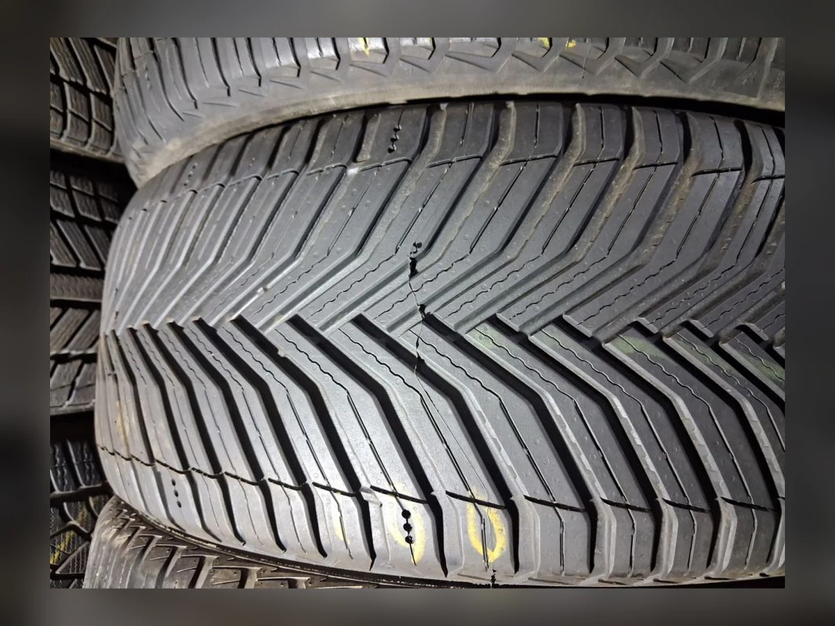 Michelin — Michelin 235/45 R19 — 235/45 R19
