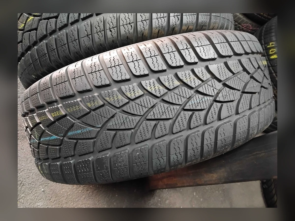 Dunlop — Dunlop 215/60 R16 — 215/60 R16
