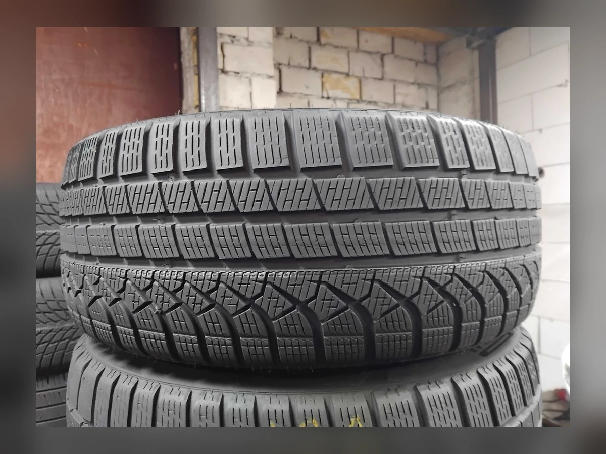 Pirelli — 245/40 R19 — Pirelli 245/40 R19 Зима (липучка) 4 шт (Комплект) — 5.5