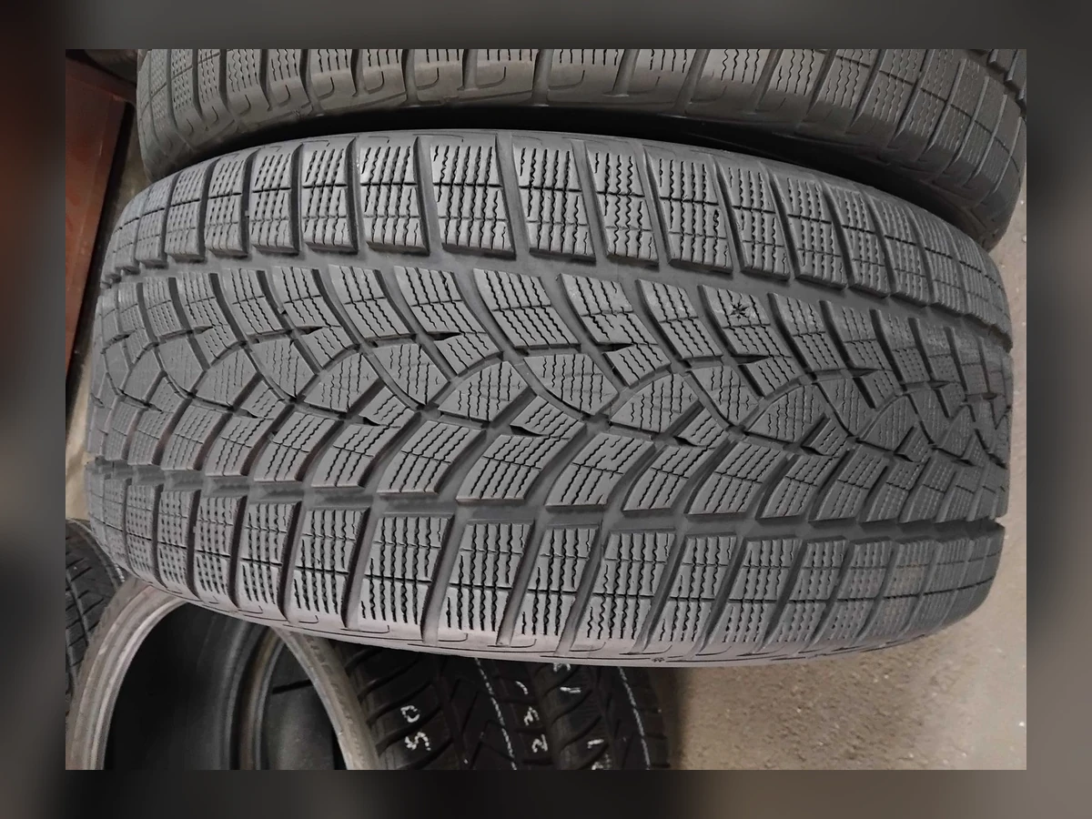 Goodyear — Goodyear 275/45 R21 — 275/45 R21