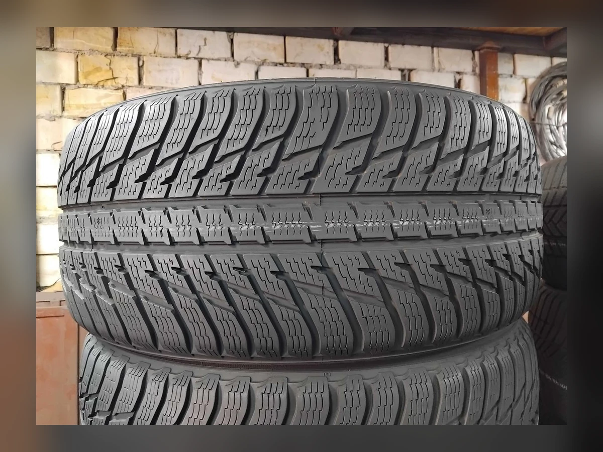 Nokian — Nokian 275/40 R21 — 275/40 R21