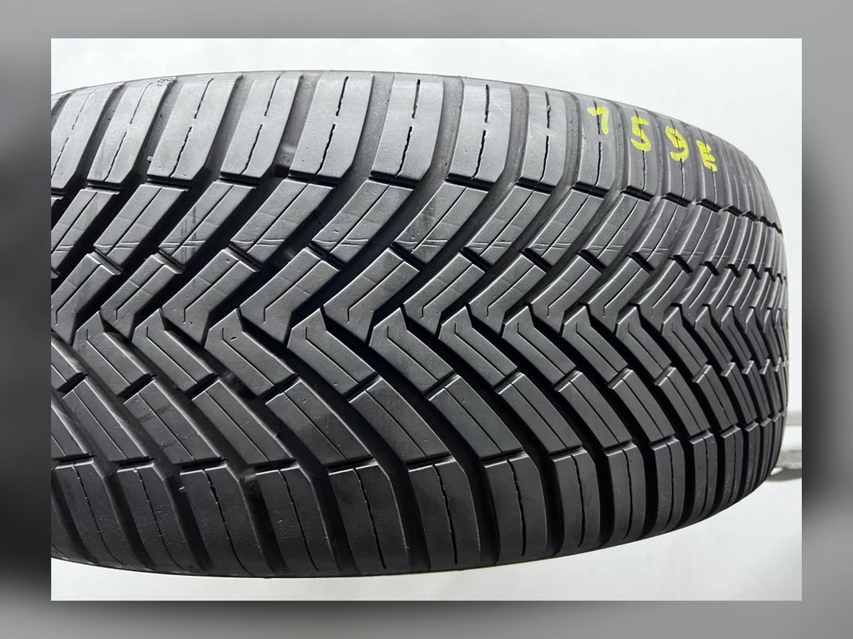 Continental — 235/45 R20 — Continental 235/45 R20 Всесезонка 1 шт (Одиночка) — 7.5