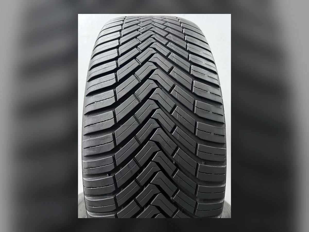 Continental — 235/45 R20 — Continental 235/45 R20 Всесезонка 1 шт (Одиночка) — 7.5