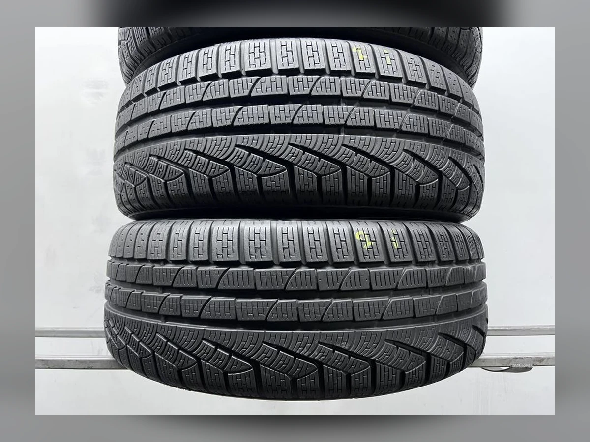 Pirelli — 235/55 R18 — Pirelli 235/55 R18 Зима (липучка) 4 шт (Комплект) — 8.5+ (Новая)