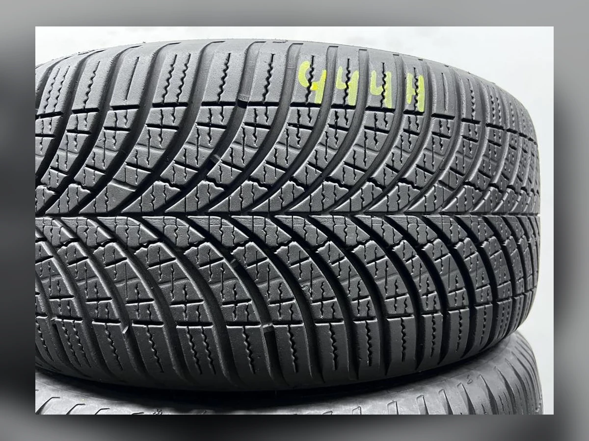 Goodyear — 225/45 R17 — Goodyear 225/45 R17 Всесезонка 2 шт (Пара) — 7.5
