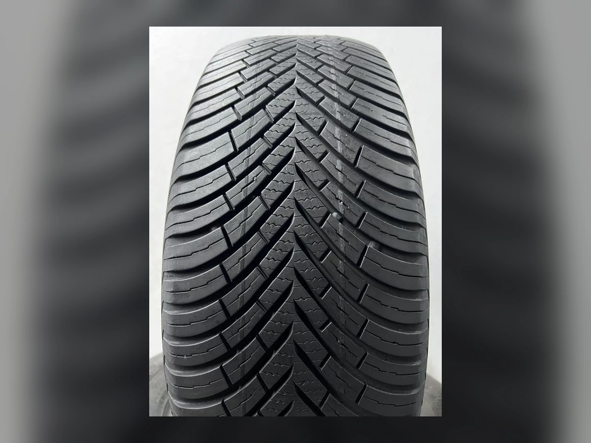 Vredestein — 215/60 R16 — Vredestein 215/60 R16 Всесезонка 2 шт (Пара) — 7.0