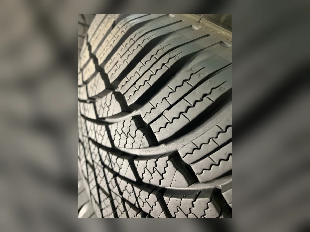 Bridgestone — 215/65 R16 — Bridgestone 215/65 R16 Зима (липучка) 4 шт (Комплект) — 6.5