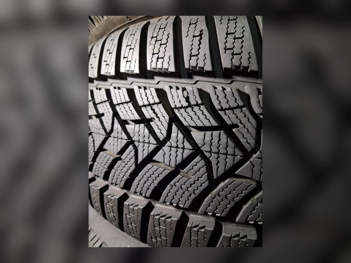 Dunlop — 205/55 R16 — Dunlop 205/55 R16 Зима (липучка) 4 шт (Комплект) — 7.5