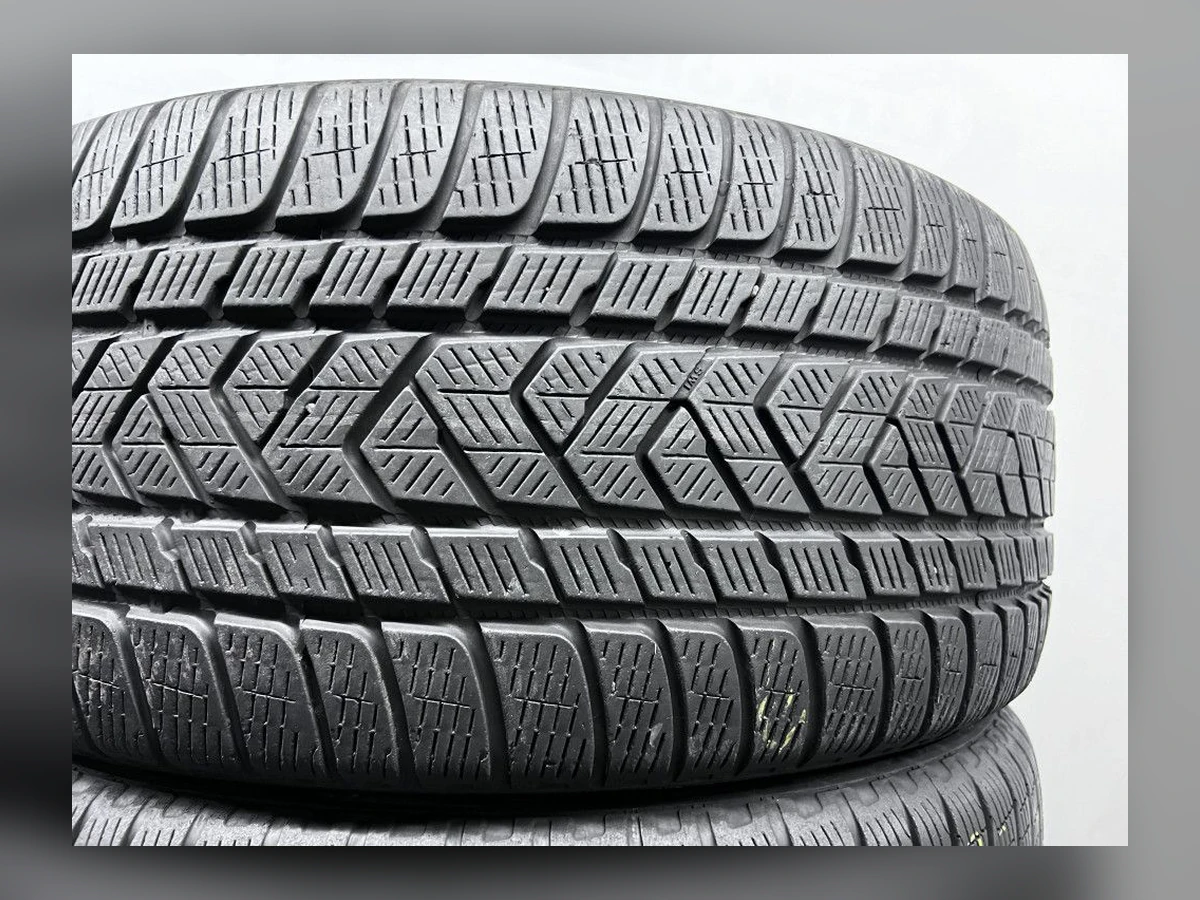 Pirelli — Pirelli 305/35 R21 — 305/35 R21